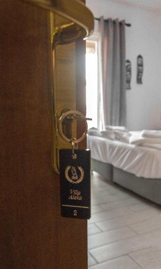 Vila Aleka Néoi Póroi Luaran gambar